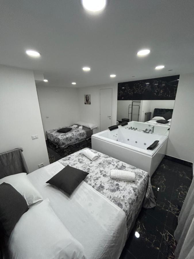 Giovanni Luxury Suites Neapel Exterior foto