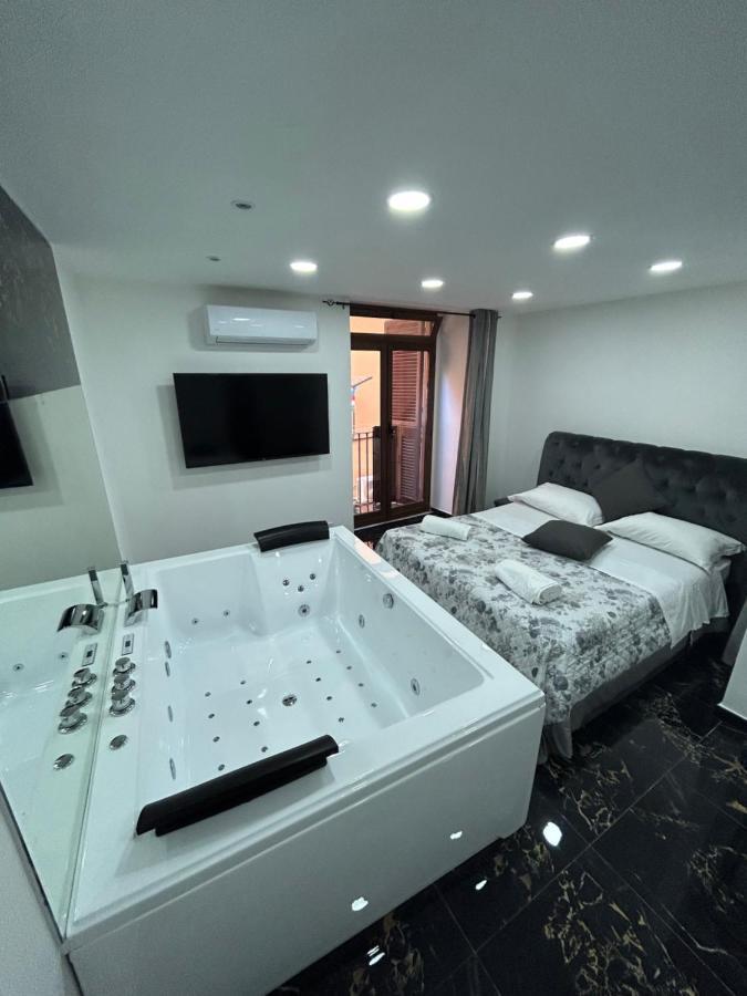 Giovanni Luxury Suites Neapel Exterior foto