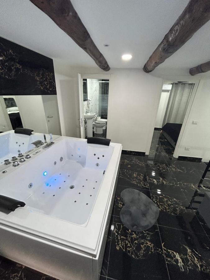 Giovanni Luxury Suites Neapel Exterior foto