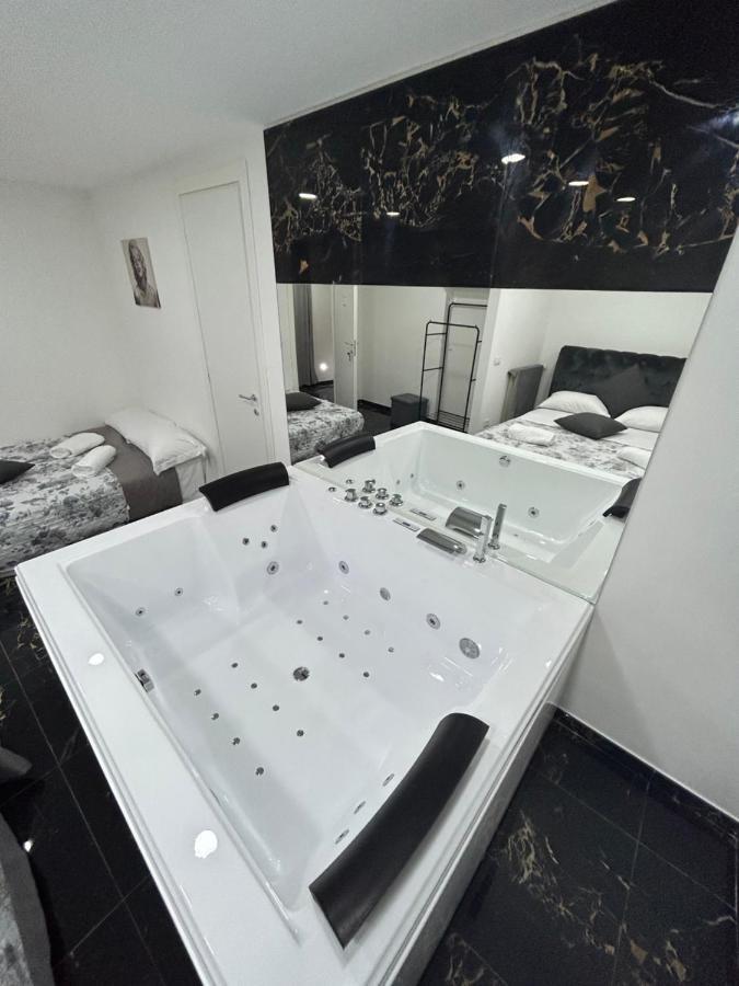 Giovanni Luxury Suites Neapel Exterior foto
